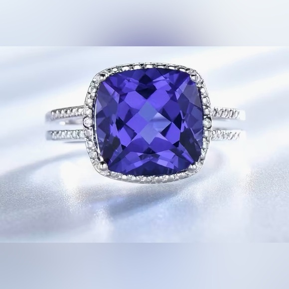 Tanzanite 5 Carat Gemstone Set in 925 Sterling Silver - Picture 7 of 8